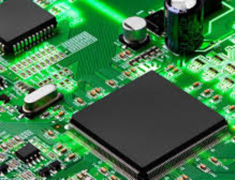 A brief discussion on key materials of high frequency microwave radio frequency pcb circuit board