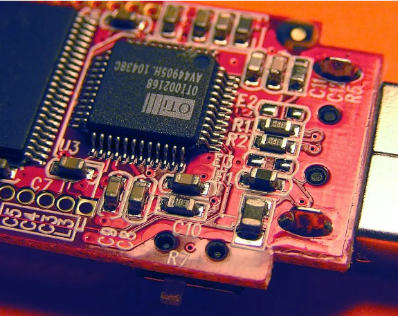 “Precision Tiling”in the Microscopic World:Unveiling the Secrets of PCB SMT,the Invisible Cornerstone of Modern Electronics