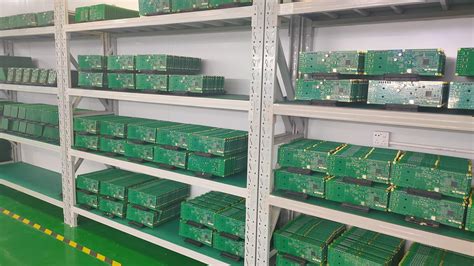 Choosing the Right Custom PCB Board Manufacturer for Your Needs
