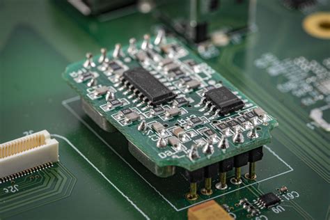 Disadvantages of the traditional four-layer stackup of PCB