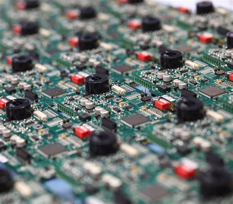 How THT PCB Assembly Enhances Circuit Board Longevity