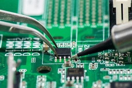 The Comprehensive Guide to PCB Usage in Modern Electronics