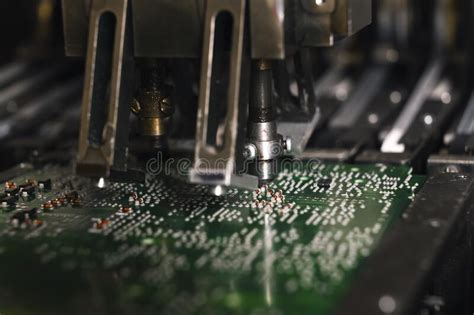 Streamlining PCB Assembly: Component Integration Methods