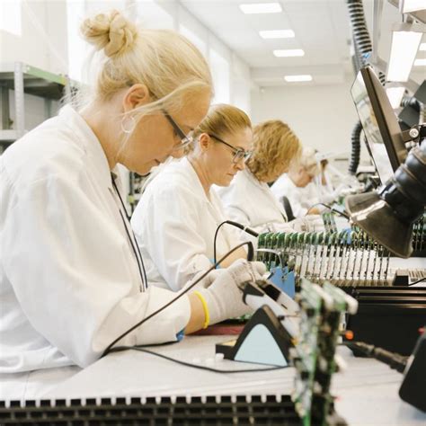 Smart PCB Assembly Techniques for High-Yield Electronics Production