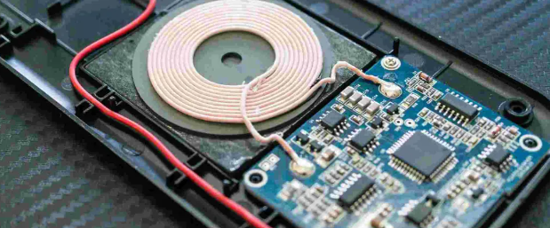 The Role of Jumpers in Printed Circuit Boards (PCBs)