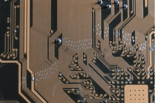 Signal Integrity Issues in PCB Design: Analysis and Solutions