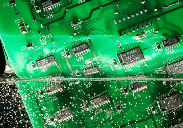 Protecting PCBs from Environmental Conditions Through Coating
