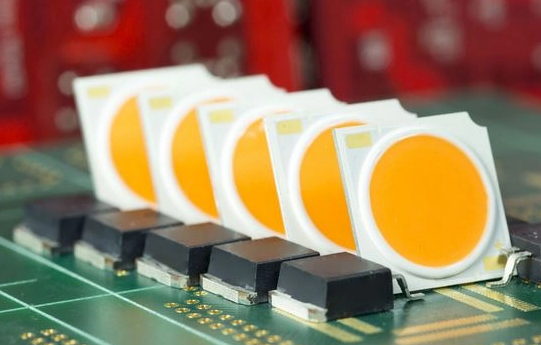 Research on PCB Thick-Dense Board Light Source Design and LED Lighting System for PCB Thick-Dense Board Circuit Inspection