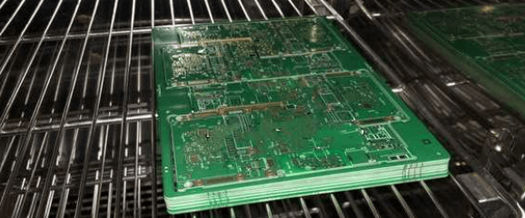 The”Heart”and”Nerves”of Mobile phones and Computers:Unveiling the Secrets of the PCB