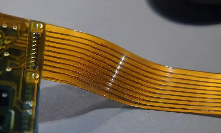 Flexible PCB Design Guide: How to Avoid Circuit Breaks at Bends