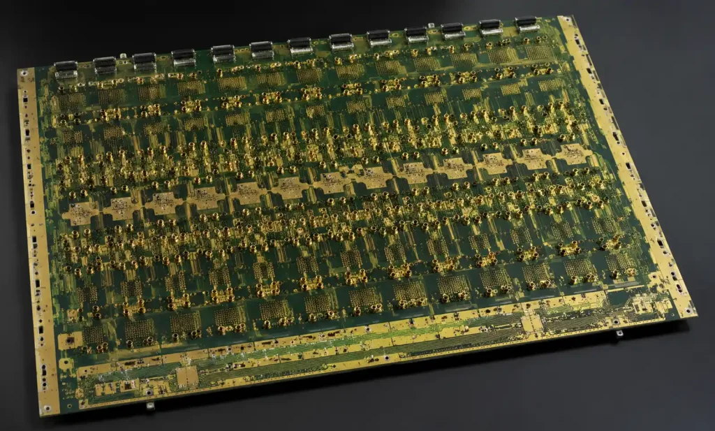 High-layer-count PCB backplane for military phased array radar system