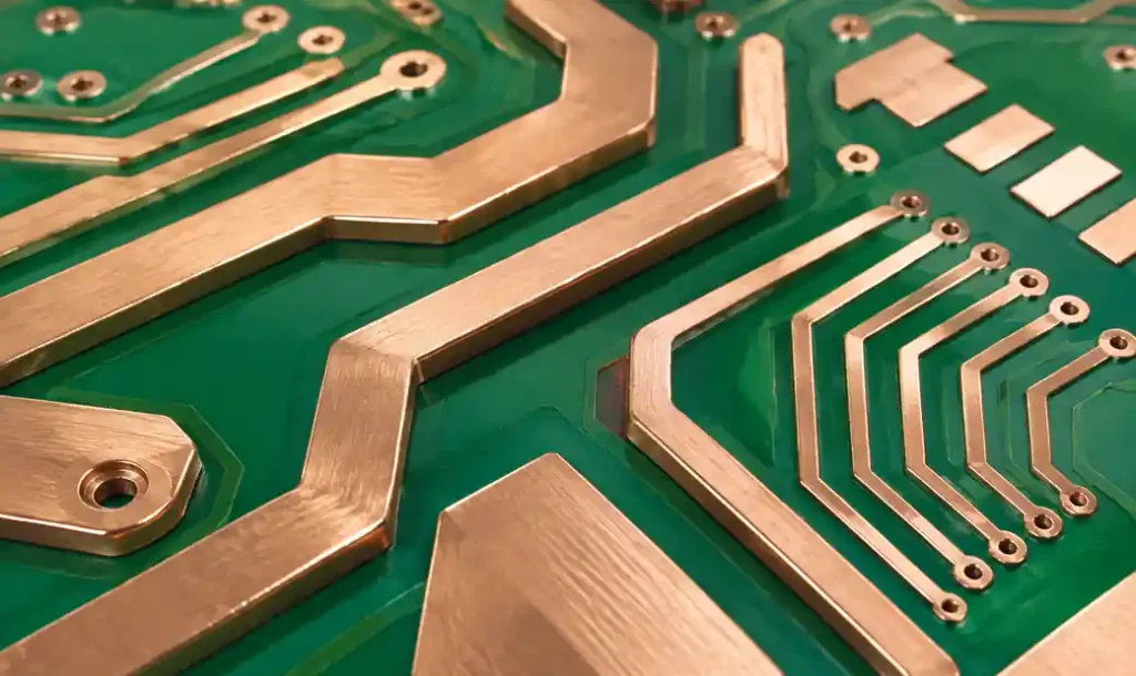 Heavy copper PCB with thick copper traces for high current applications